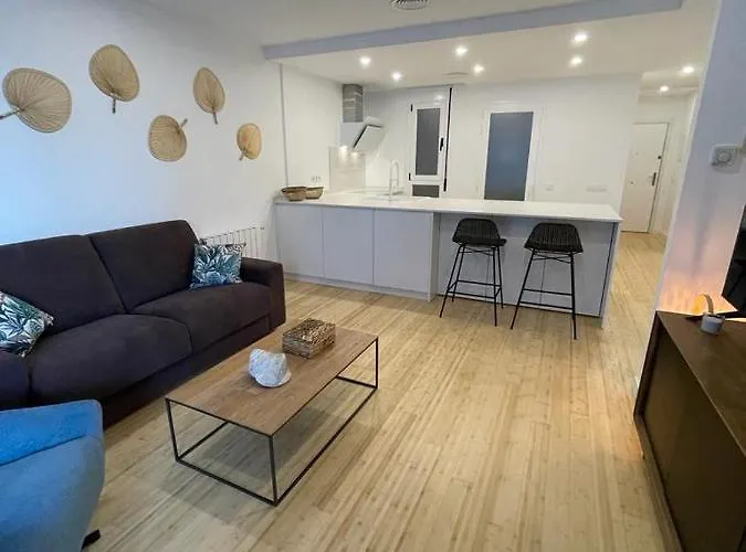Denia, Apartamento A Estrenar Con Jardin Privado, Piscina Y Vistas Al Mar