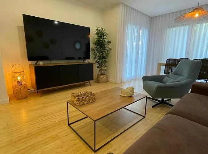 Denia, Apartamento A Estrenar Con Jardin Privado, Piscina Y Vistas Al Mar
