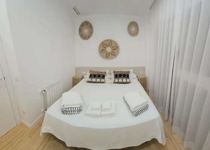 Denia, Apartamento A Estrenar Con Jardin Privado, Piscina Y Vistas Al Mar